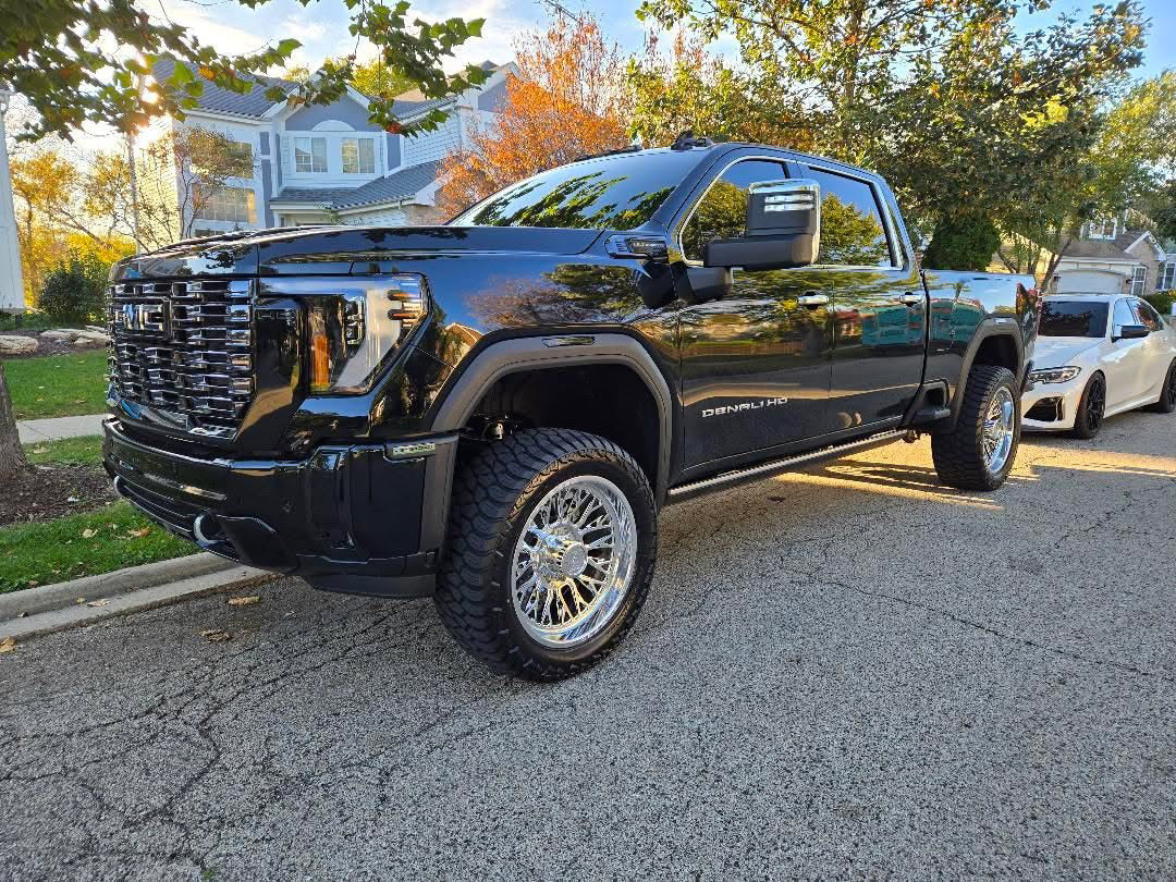 Axiom Supply Stage 3 FOX 2.0" Performance Leveling System GM HD Truck 2500 / 3500 Silverado / Sierra 2001-2010